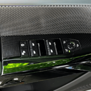 BMW 760i xDrive - Image 14