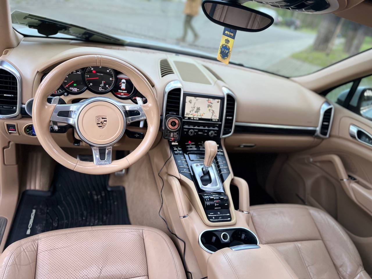 Porsche Cayenne- 245 HP - Lux, performanță și eleganță - Image 3